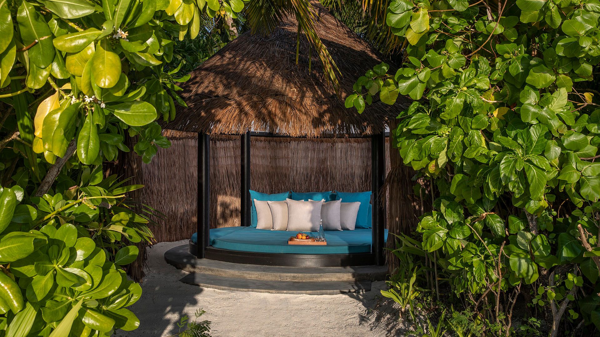 Maldives’ Luxury Resort Naladhu Reopens with a Refreshed Look & Experiences