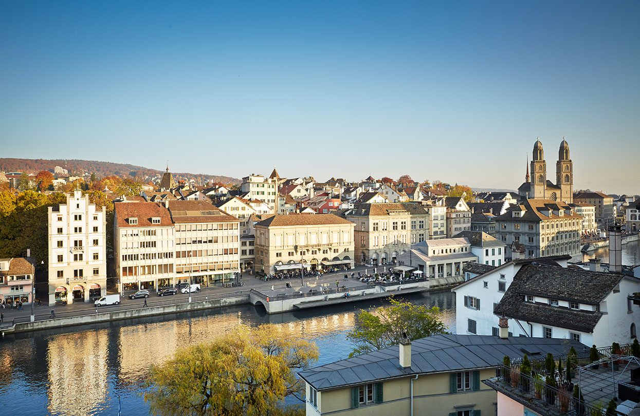 Lindenhof, image by Christian Schnur, Zürich Tourismus